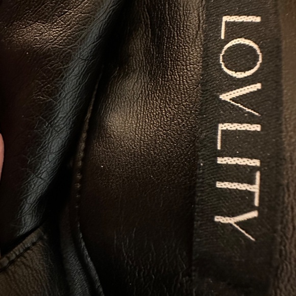 Black  Faux Leather Shorts - Picture 4 of 5